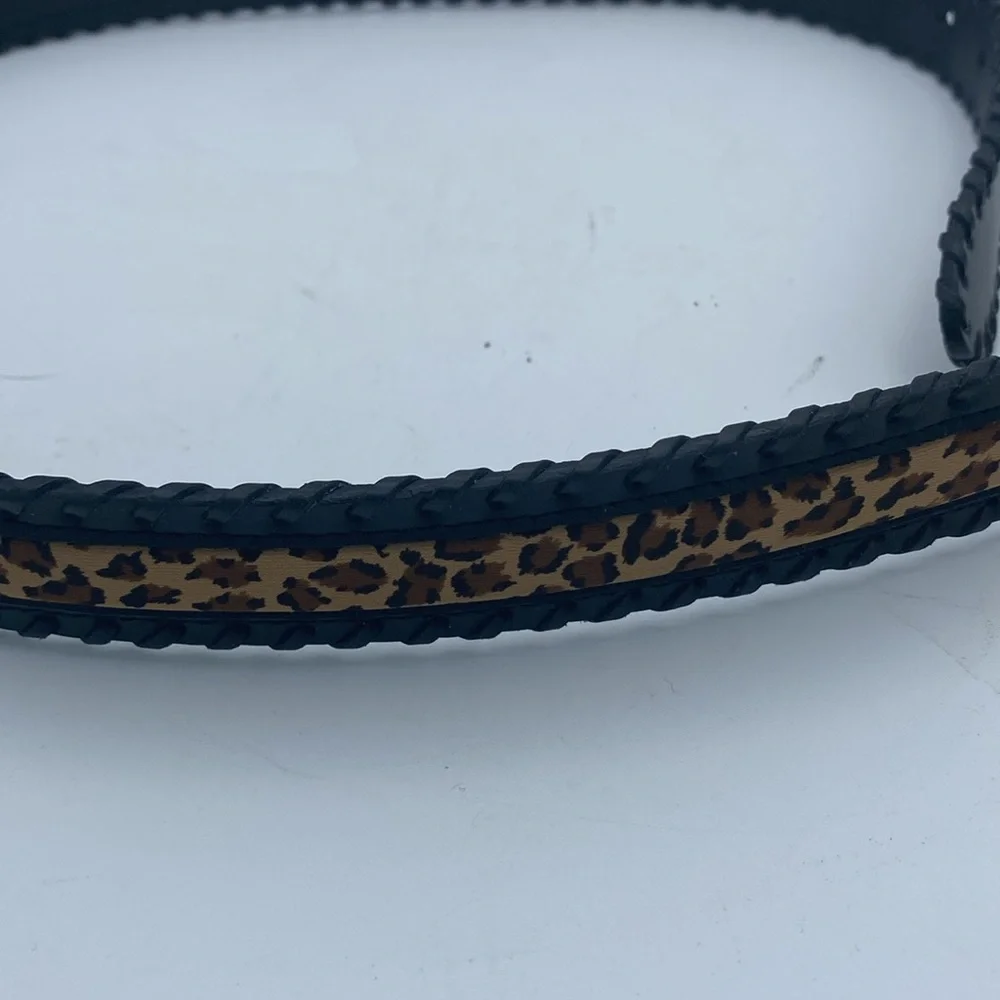 Women’s Liz Claiborne black genuine leather animal print cheetah belt sz M